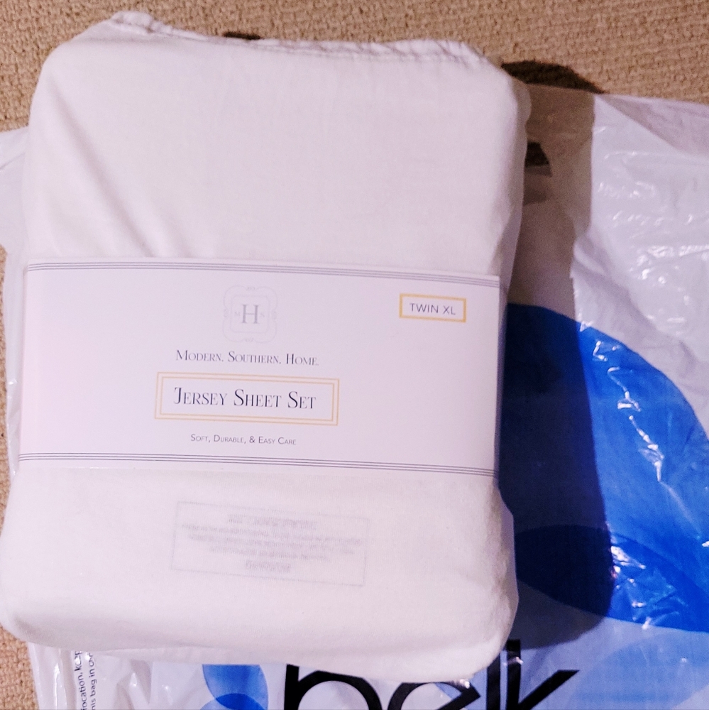 Off White Jersey Sheet Set. Twin XL